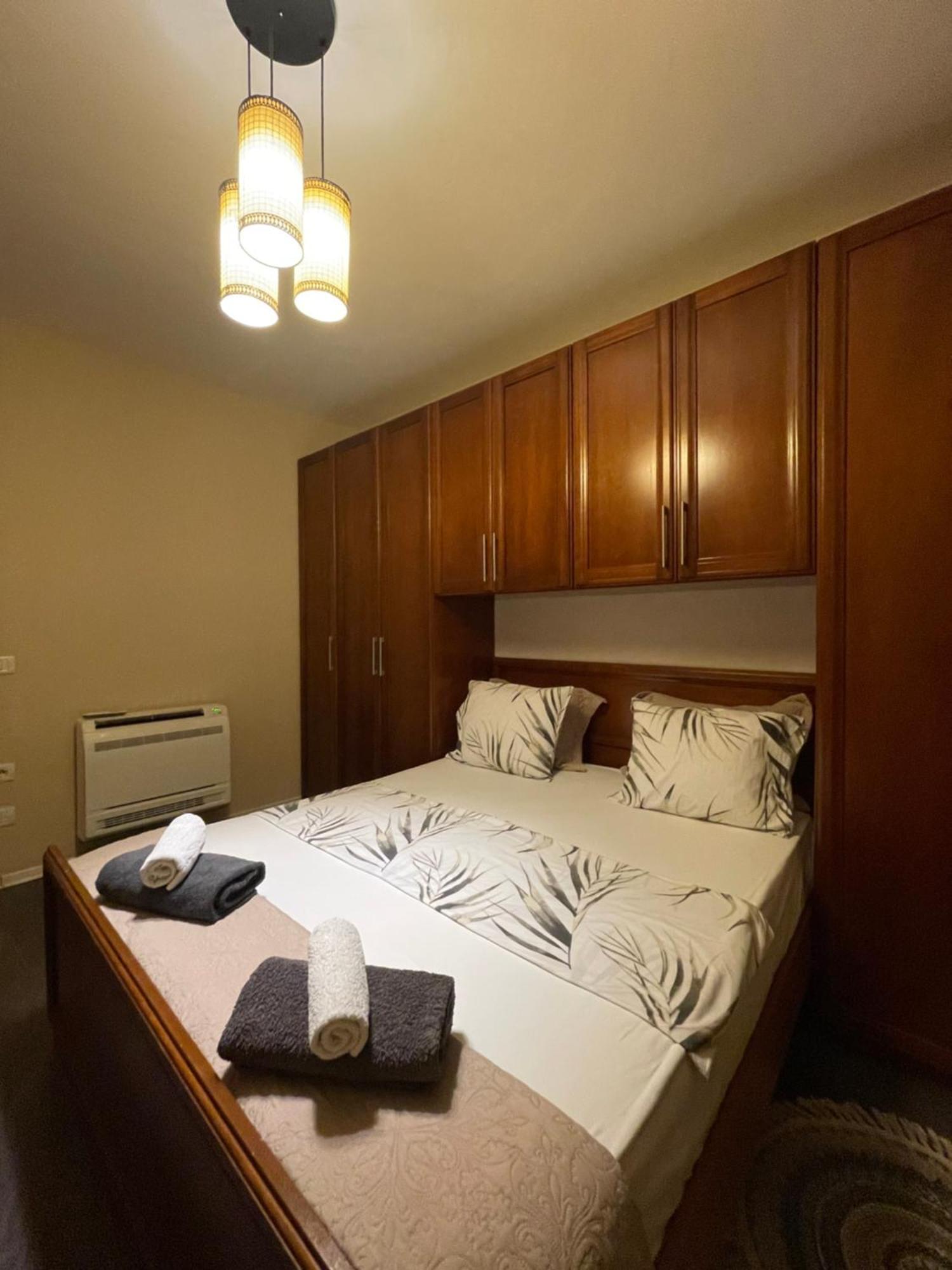 Pedestrian Street Center Apartment Shkoder Luaran gambar
