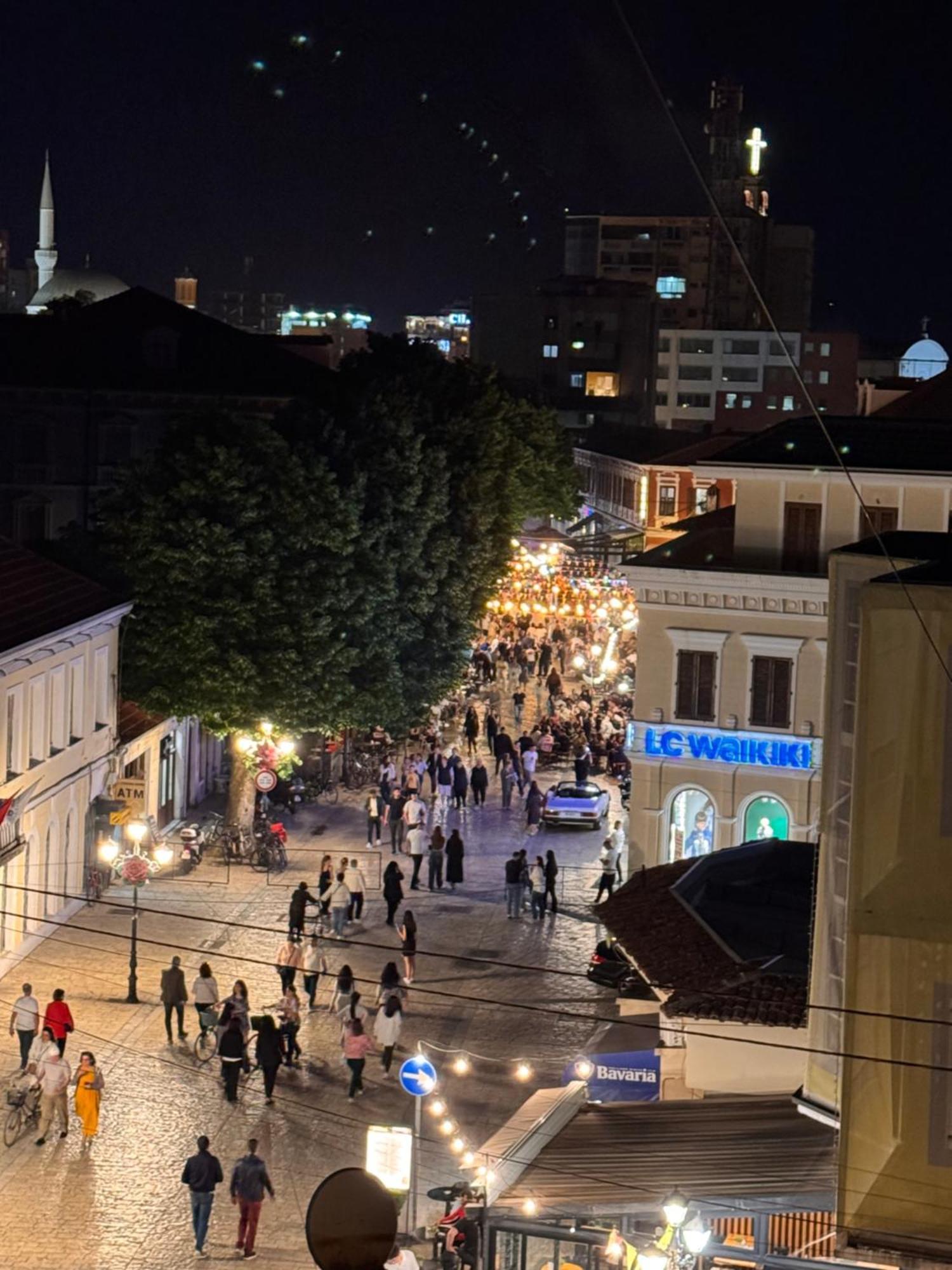 Pedestrian Street Center Apartment Shkoder Luaran gambar